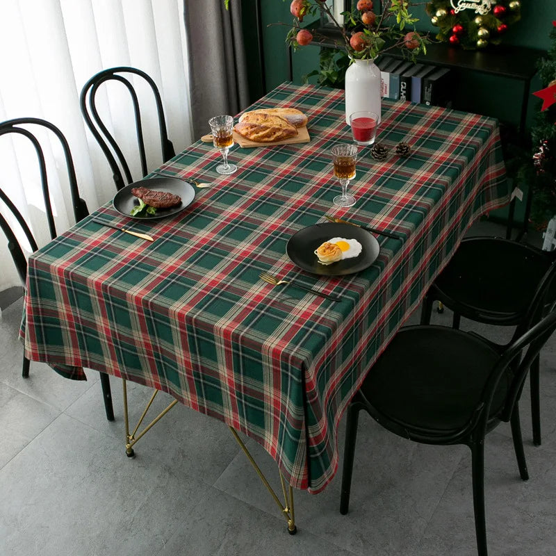 Christmas Plaid Themed Checkered Tablecloth Suitable for Holiday Parties Banquets Restaurants Kitchen Decoration Fabric American